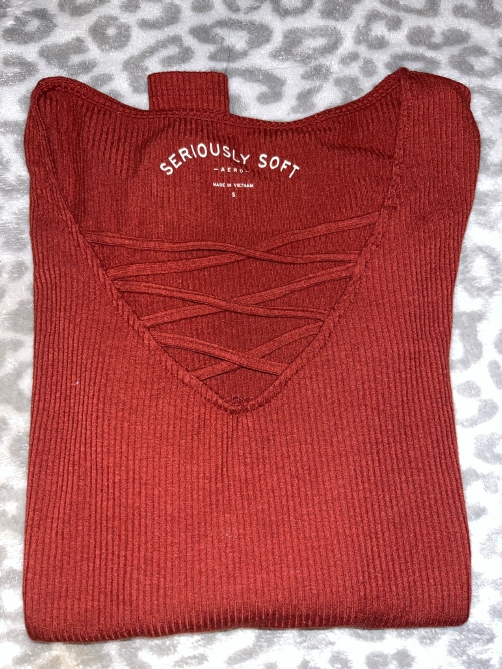 Aeropostale Crisscross V‑Neck Top in Rust